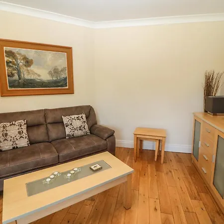 15 Sheen View,